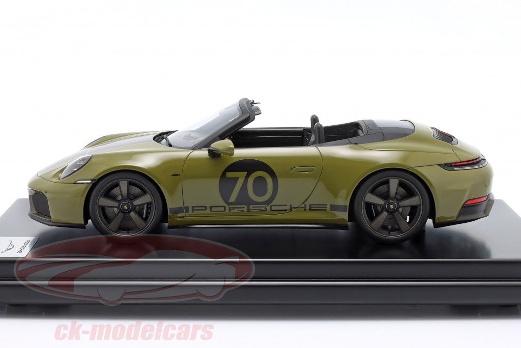 Porsche 911 (992.2) Spirit 70 Año de construcción 2025 olive neo 1:12 Spark