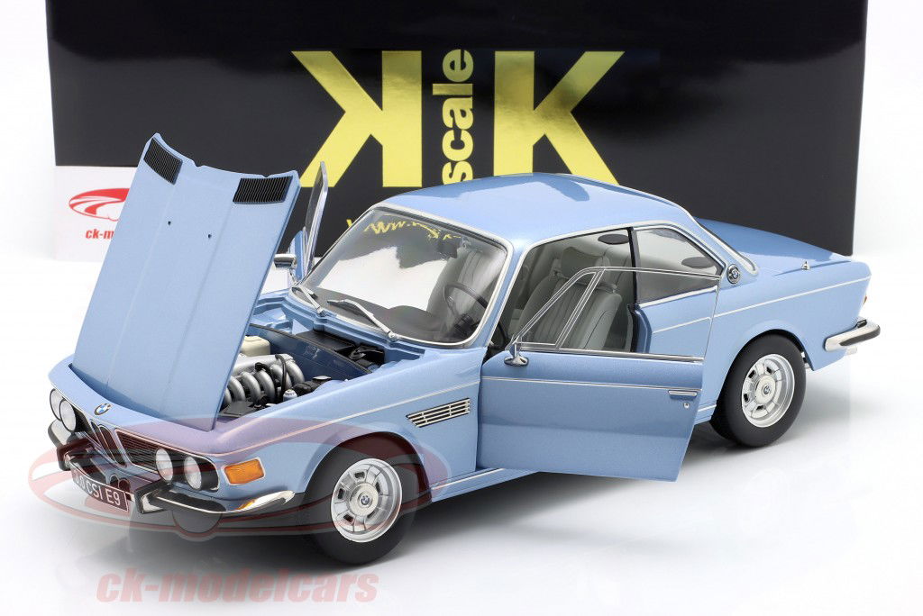 BMW 3.0 CSi (E9) mit Alufelgen Baujahr 1971 hellblau metallic 1:12 KK-Scale
