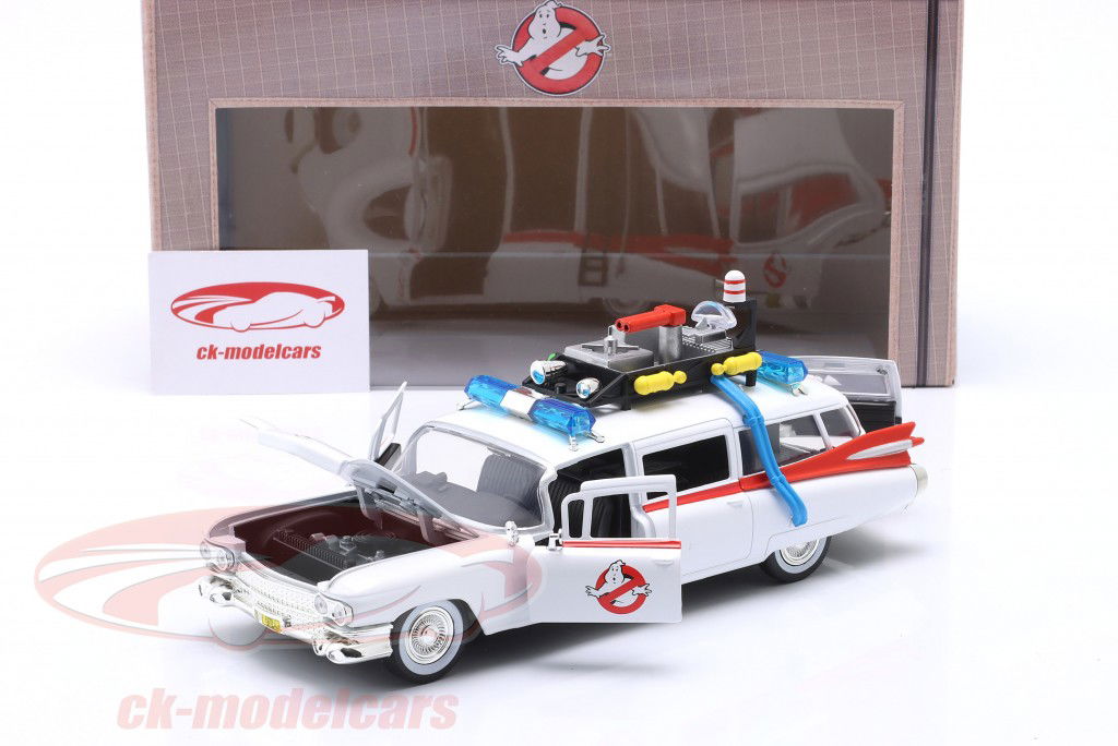 Cadillac Ecto-1 out the Movie Ghostbusters 1984 white 1:24 Jada Toys