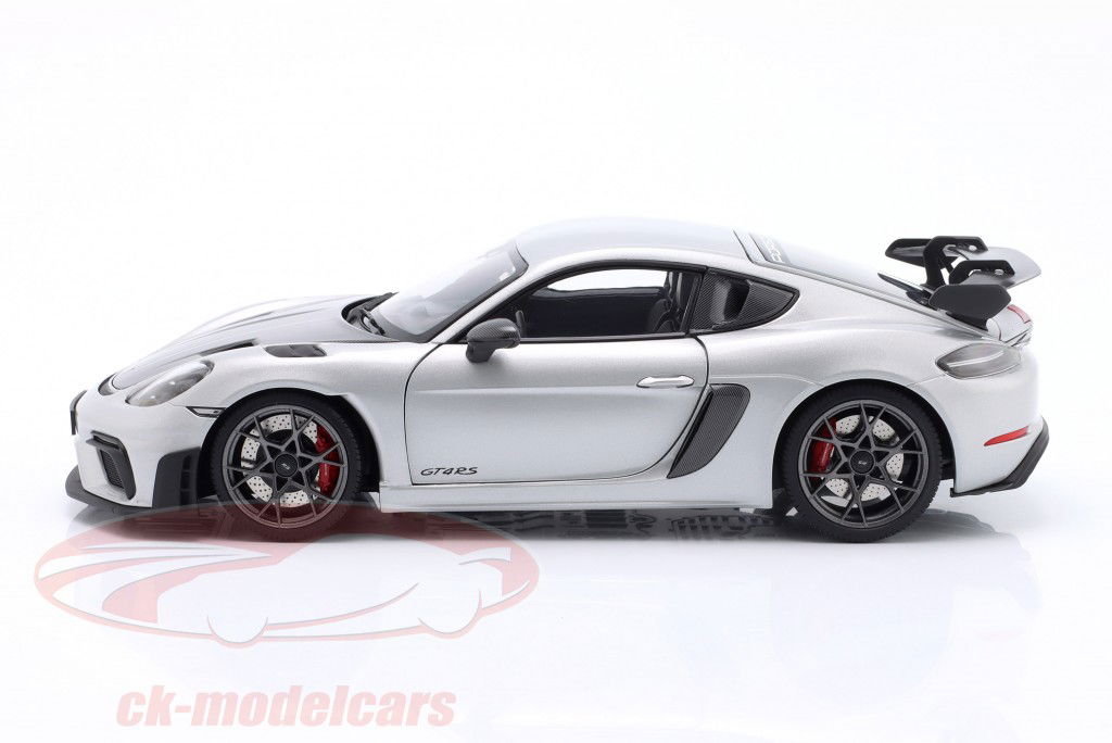 Porsche Cayman GT4 RS 2024 argento metallico / Weissach pacchetto 1:18 Minichamps