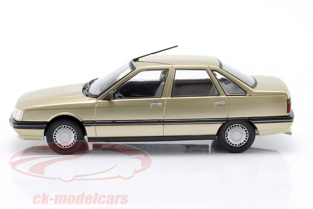 Renault 21 Ano de construção 1986 bege 1:24 WhiteBox
