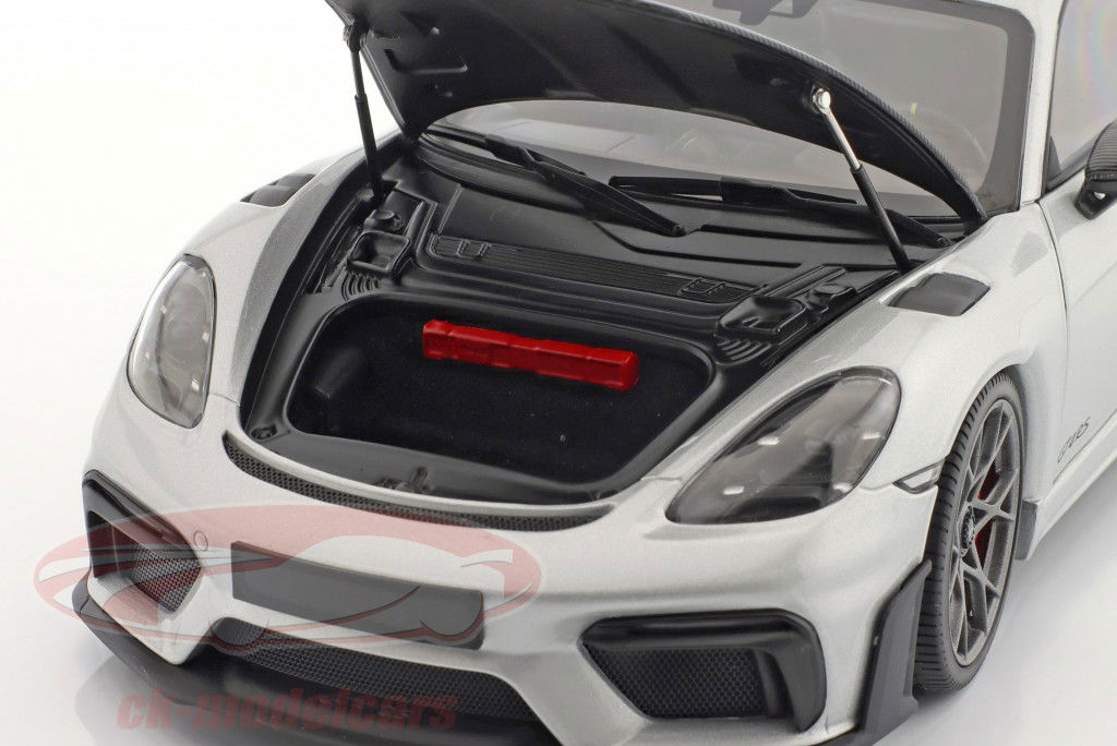 Porsche Cayman GT4 RS 2024 argento metallico / Weissach pacchetto 1:18 Minichamps