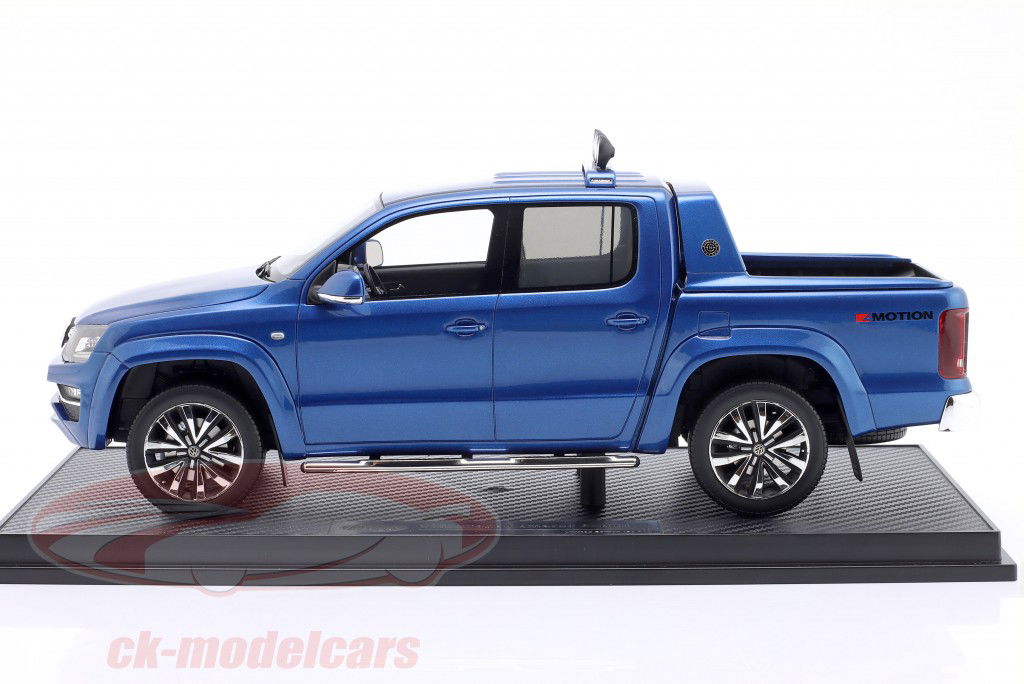 Volkswagen VW Amarok blu metallico 1:18 Radscale Models