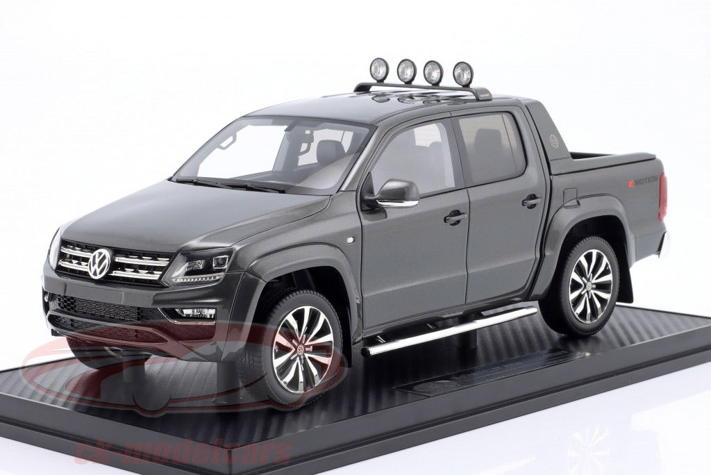 Volkswagen VW Amarok grey metallic 1:18 Radscale Models