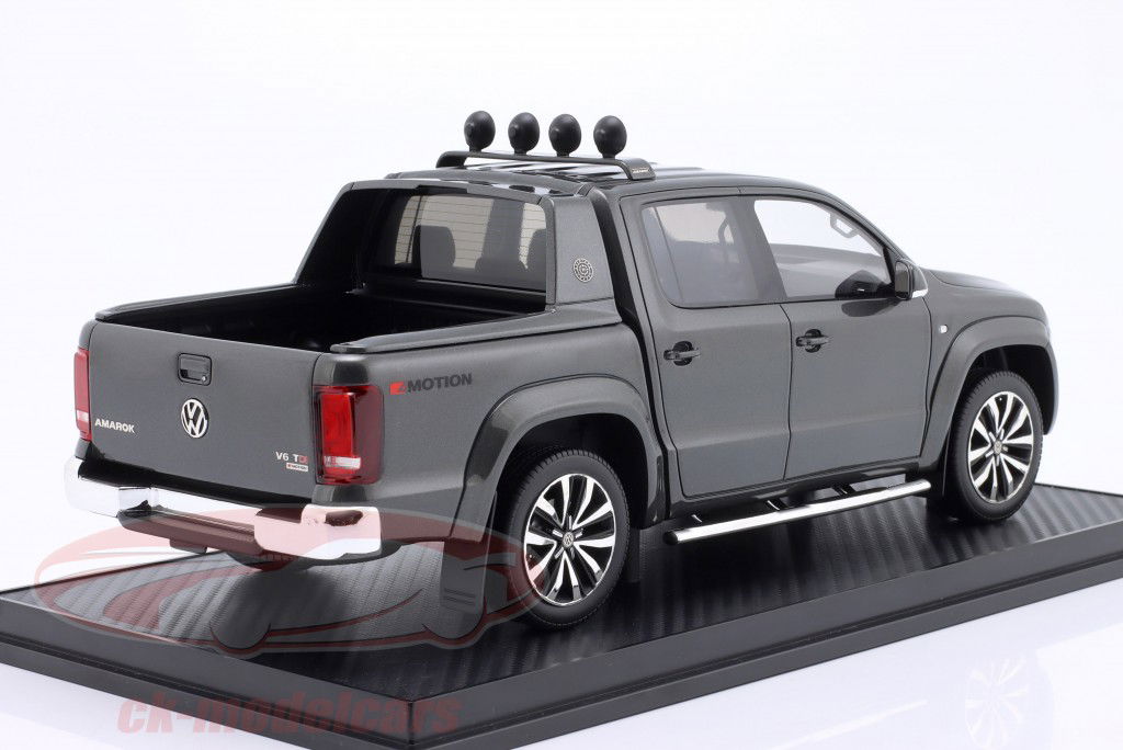 Volkswagen VW Amarok 灰色的 金属 1:18 Radscale Models