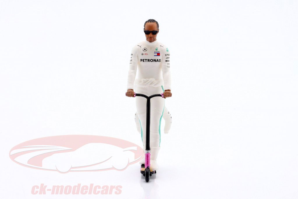 Lewis Hamilton Mercedes W07 Skate Scooter figure 2016 Formula 1 1:18 Cartrix