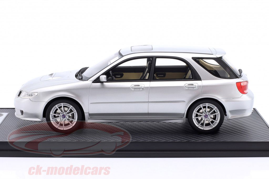 Saab 9-2X Año de construcción 2005-2006 plata 1:18 Radscale Models