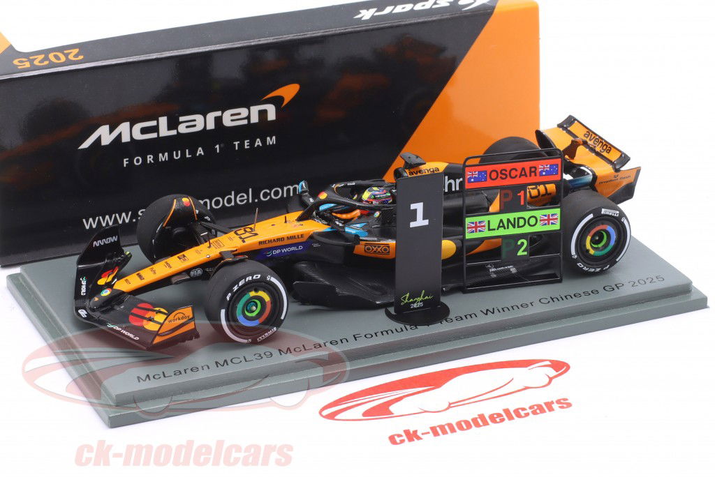 Oscar Piastri McLaren MCL39 #81 ganador Porcelana GP fórmula 1 2025 1:43 Spark
