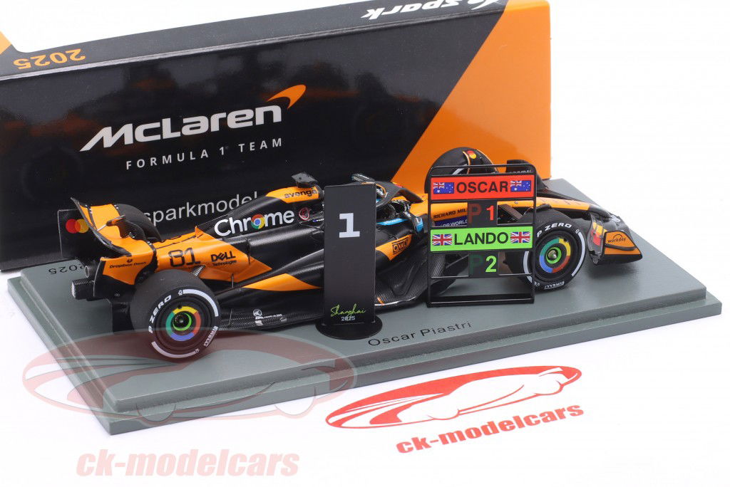 Oscar Piastri McLaren MCL39 #81 winnaar China GP formule 1 2025 1:43 Spark