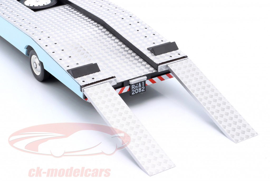 Alfa Romeo A12 (F12) carro attrezzi Anno di costruzione 1967 azzurro 1:18 MITICA