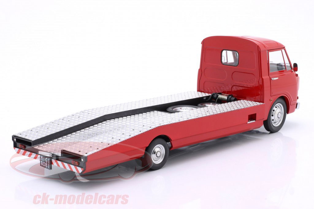 Alfa Romeo A12 (F12) carro attrezzi Anno di costruzione 1967 rosso 1:18 MITICA