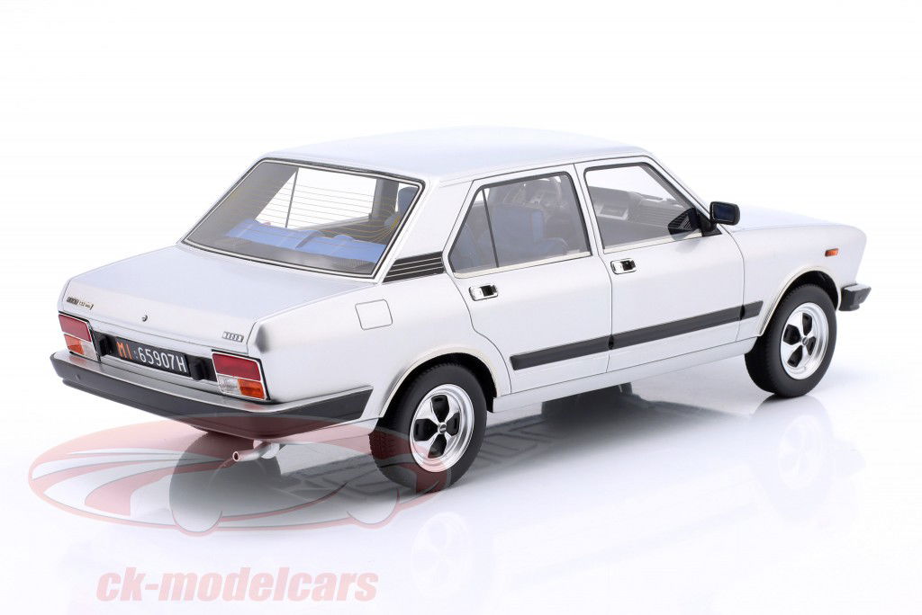 Fiat 132 2000ie Byggeår 1979 sølv 1:18 MITICA