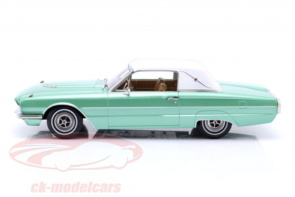 Ford Thunderbird Landau Coupe Bouwjaar 1966 groente metalen / wit 1:18 KK-Scale