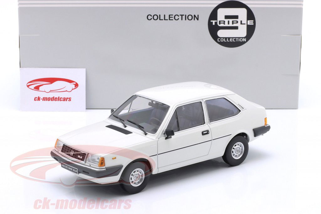 Volvo 343 GLS 建設年 1982 白 1:18 Triple9