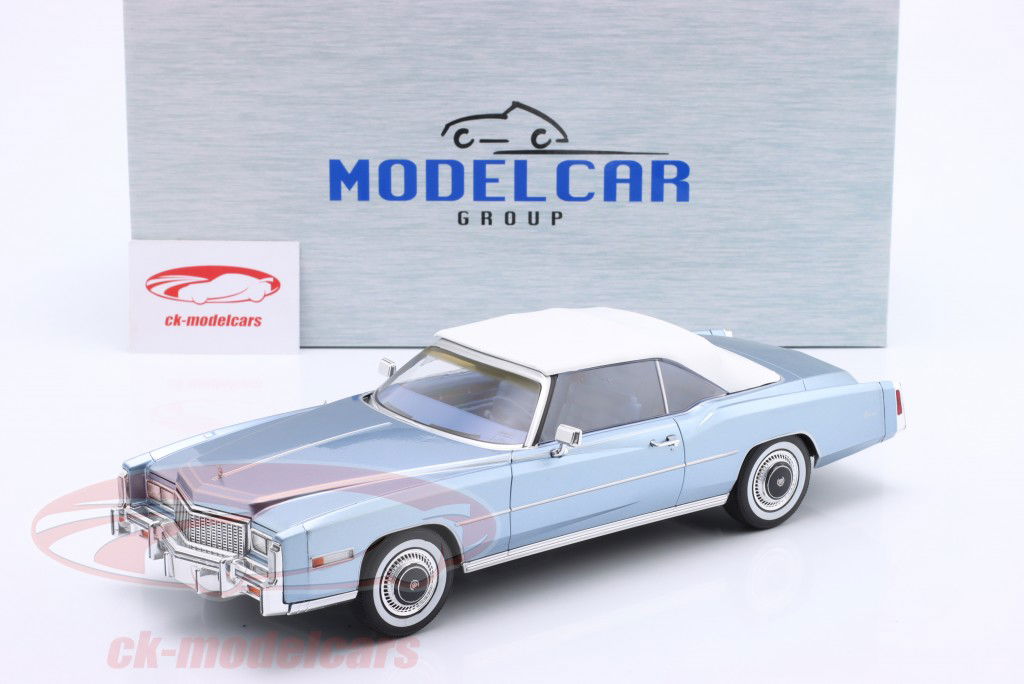 Cadillac Eldorado Convertible Bouwjaar 1976 lichtblauw metalen 1:18 ModelCar Group