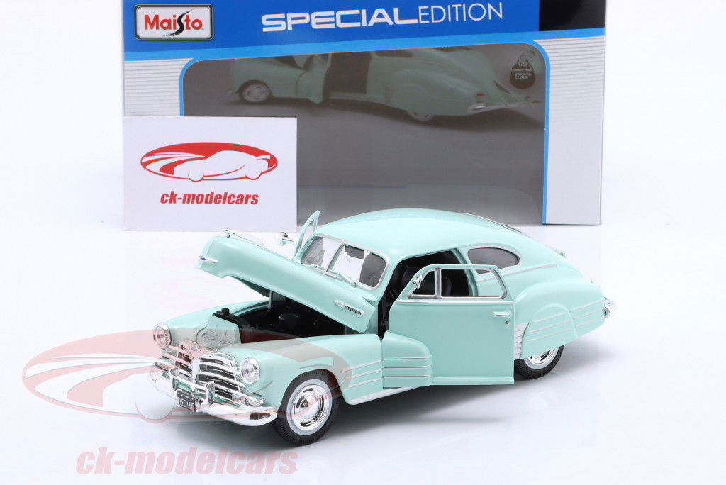 Chevrolet Fleetline Aerosedan Année de construction 1948 vert clair 1:24 Maisto