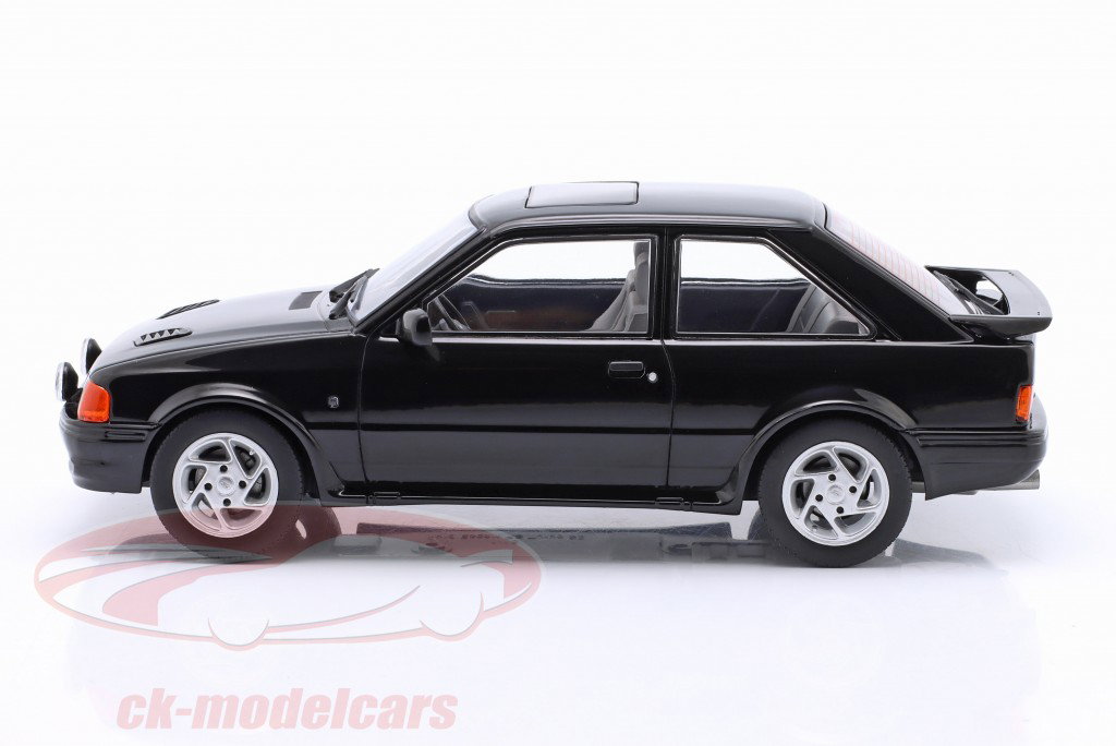 Ford Escort MK IV RS Turbo 2 Byggeår 1990 sort 1:18 ModelCar Group