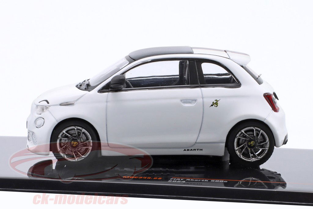 Fiat 500e Abarth Год постройки 2024 белый 1:43 Ixo