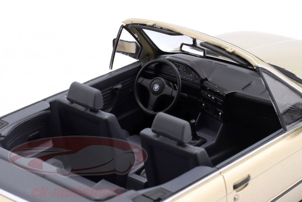 BMW 325i (E30) Cabriolet Baujahr 1985 beige metallic 1:18 ModelCar Group