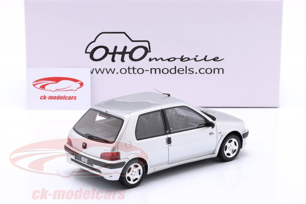 Peugeot 106 Quiksilver Année de construction 2000 gris quartz 1:18 OttOmobile