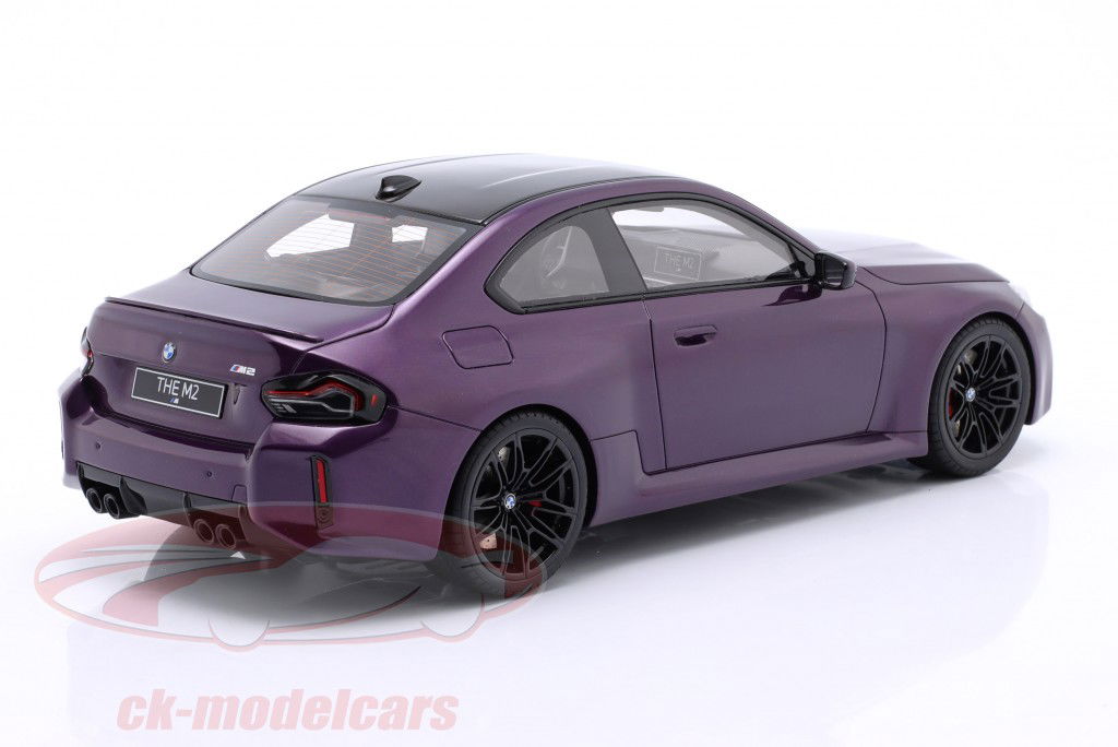 BMW M2 (G87) Coupe Año de construcción 2023 púrpura 1:18 GT-Spirit