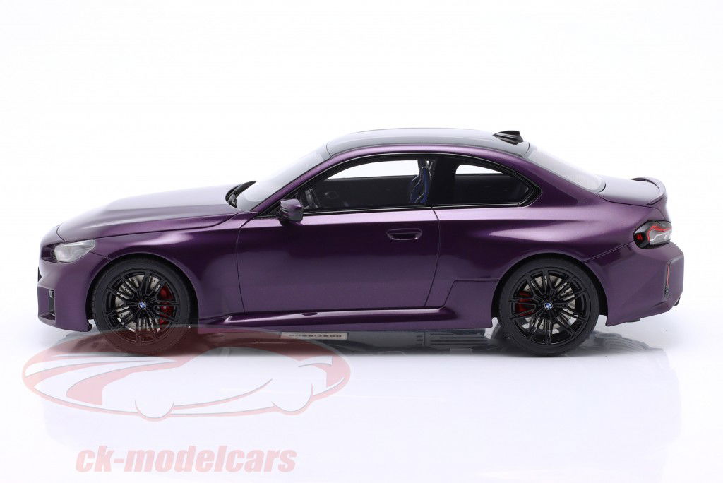 BMW M2 (G87) Coupe Año de construcción 2023 púrpura 1:18 GT-Spirit