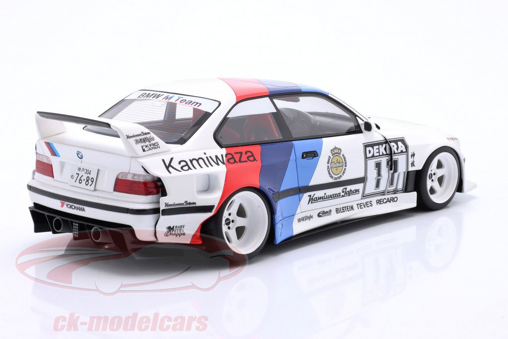BMW E36 Coupe Kamizawa Khyzyl Saleem #11 建造年份 2024 白色的 1:18 OttOmobile