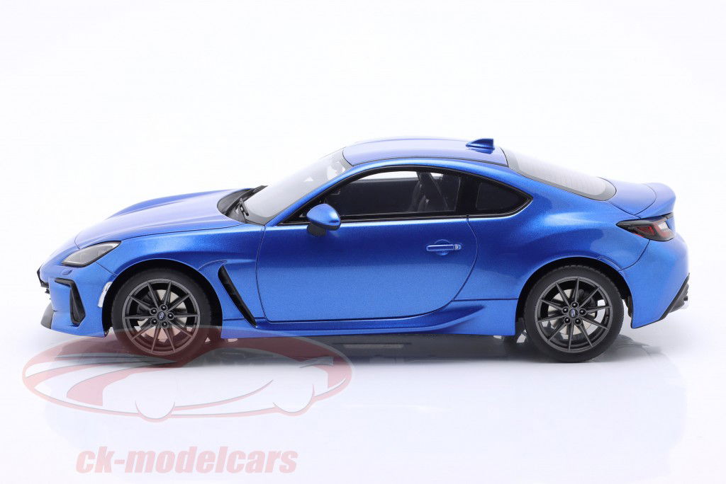 Subaru BRZ Bouwjaar 2024 parelblauw 1:18 OttOmobile
