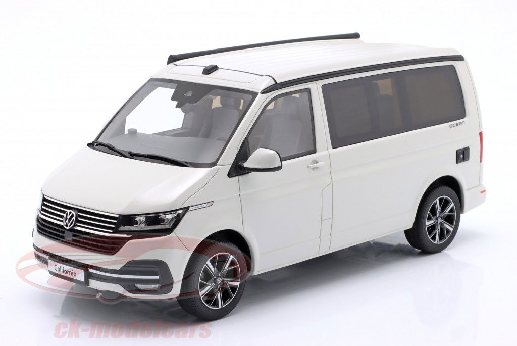Volkswagen VW T6.1 California Ocean Год постройки 2021 candy белый 1:18 OttOmobile