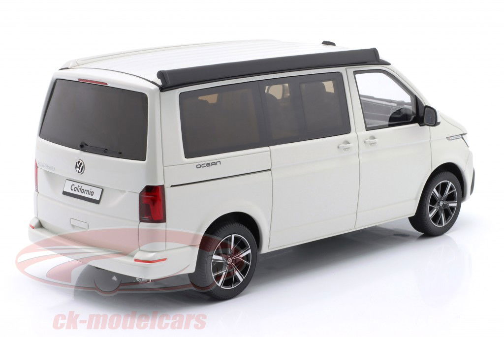 Volkswagen VW T6.1 California Ocean Год постройки 2021 candy белый 1:18 OttOmobile