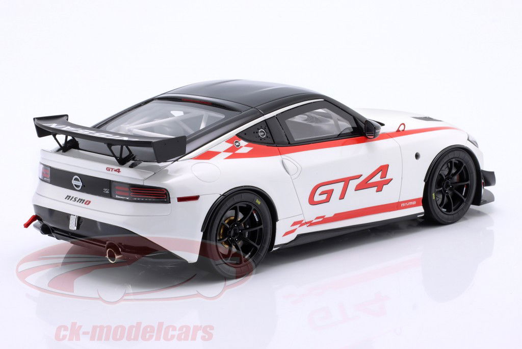 Nissan Z GT4 Coupe Bouwjaar 2022 wit / rood 1:18 OttOmobile