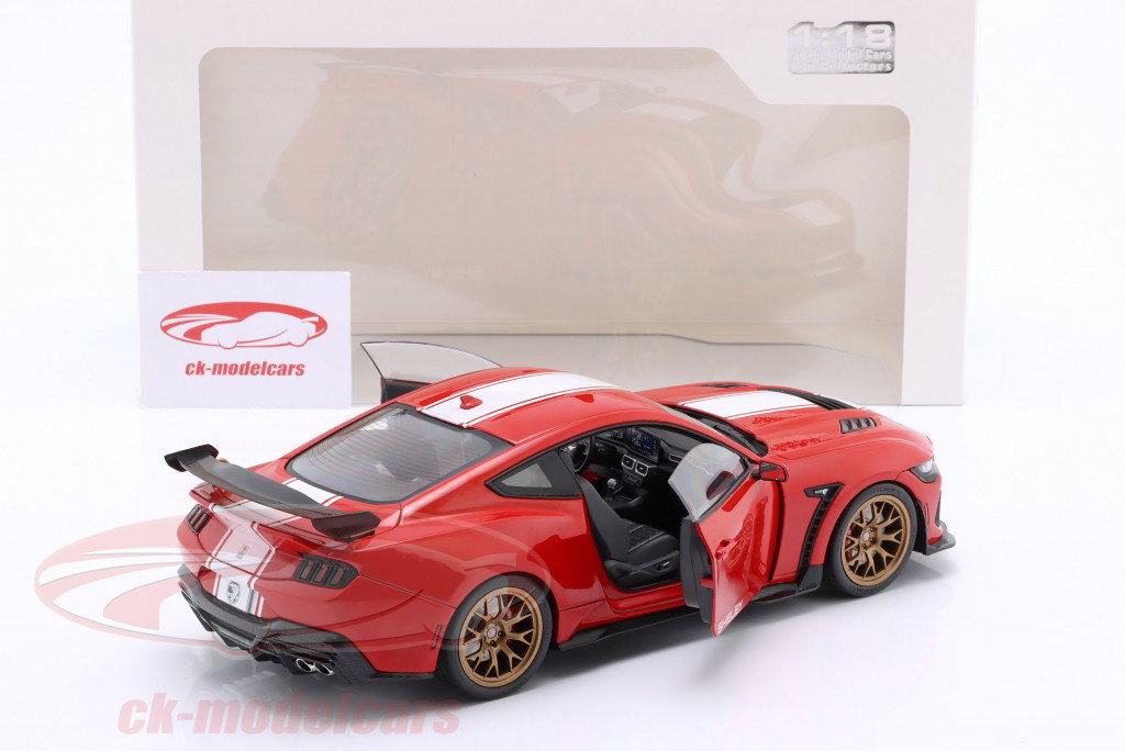 Ford Mustang Shelby Super Snake Byggeår 2024 rød 1:18 Solido