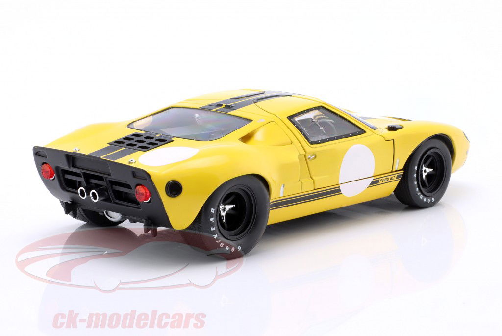 Ford GT40 MK1 Год постройки 1968 желтый / черный 1:18 Solido