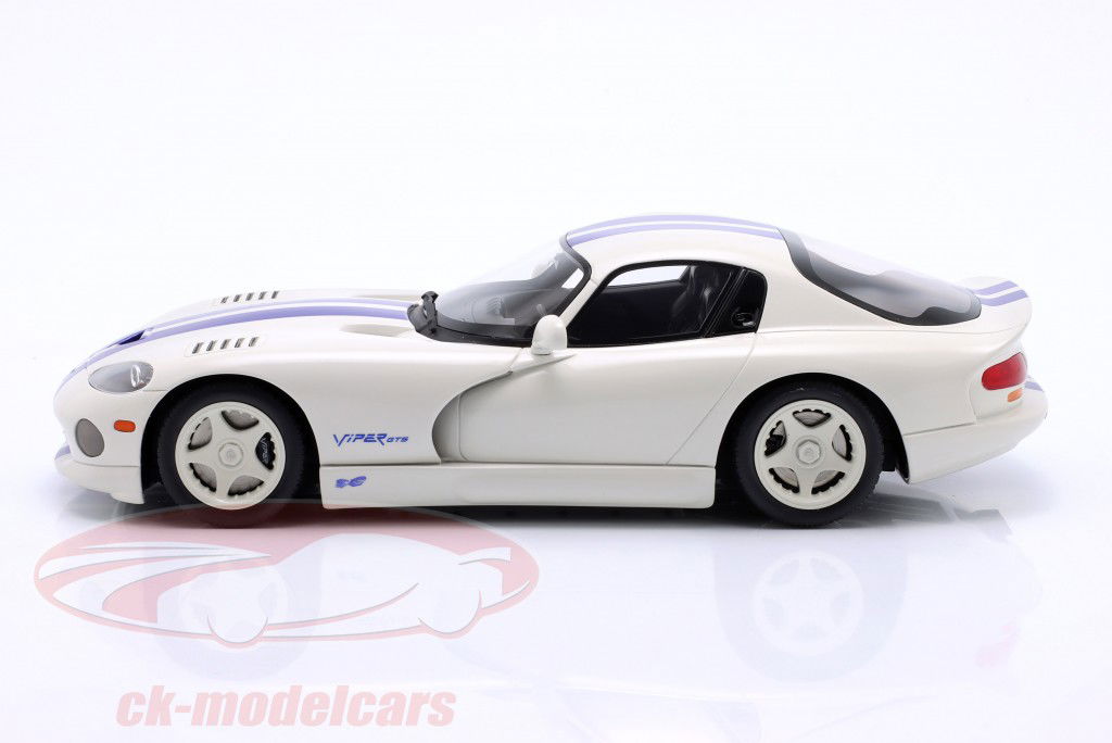 Dodge Viper GTS Coupe year 1996 white 1:18 GT-Spirit