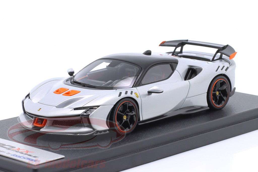 Ferrari SF90 XX Stradale 建造年份 2024 北极白 1:43 LookSmart