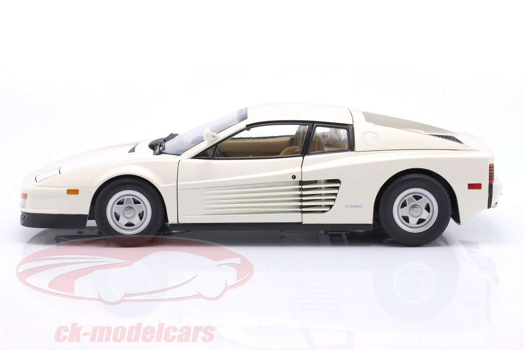 Ferrari Testarossa Monospeccio Versión estadounidense Año de construcción 1984 blanco 1:12 KK-Scale