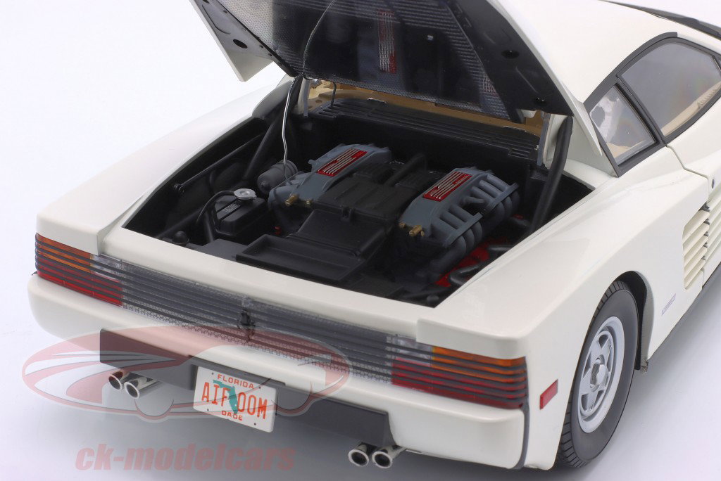 Ferrari Testarossa Monospeccio Versión estadounidense Año de construcción 1984 blanco 1:12 KK-Scale