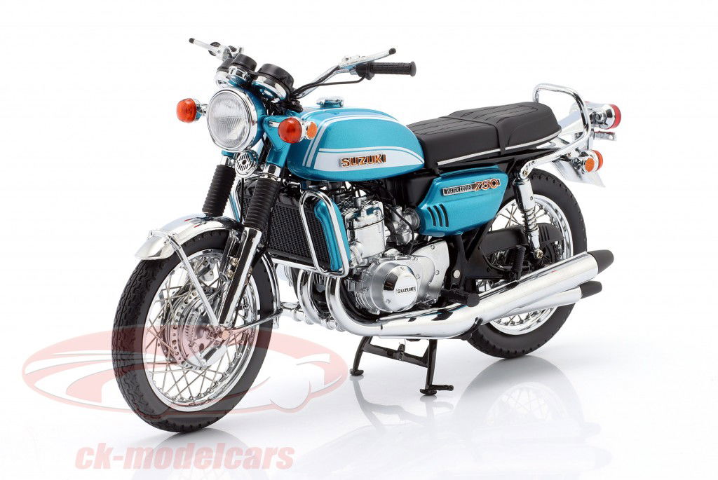 Suzuki GT 750 J Año de construcción 1973 azul verdoso metálico 1:12 Minichamps