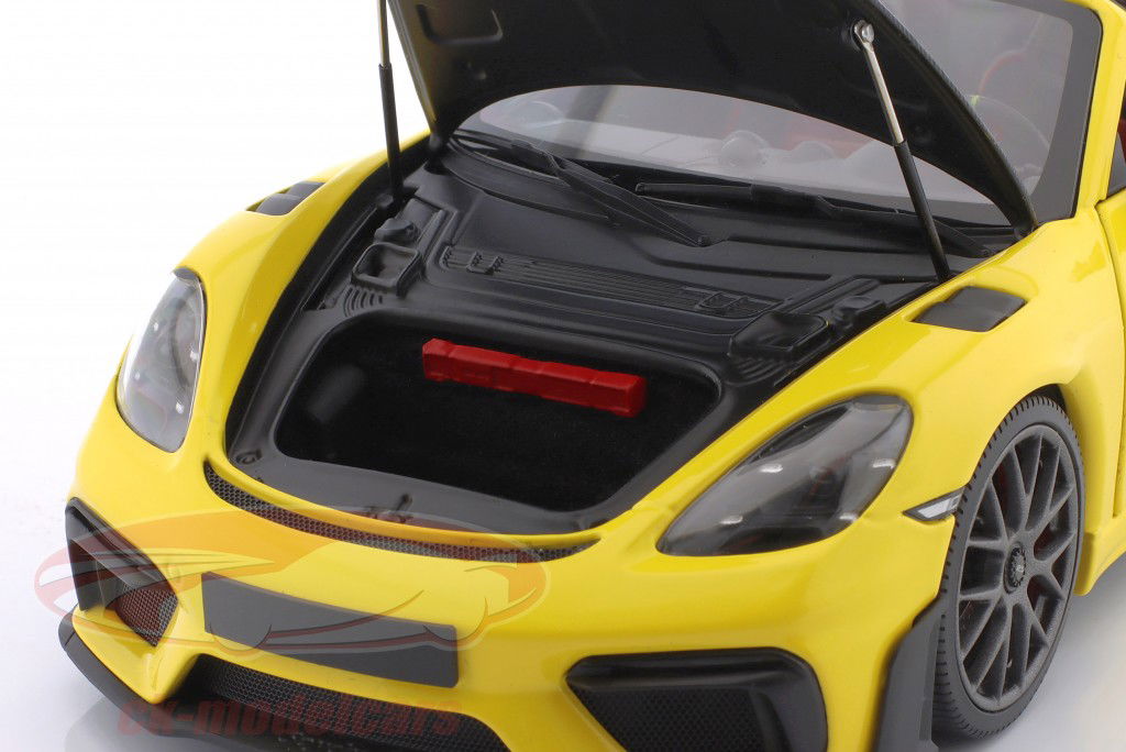 Porsche 718 Spyder RS Pacchetto Weissach Anno di costruzione 2024 giallo 1:18 Minichamps