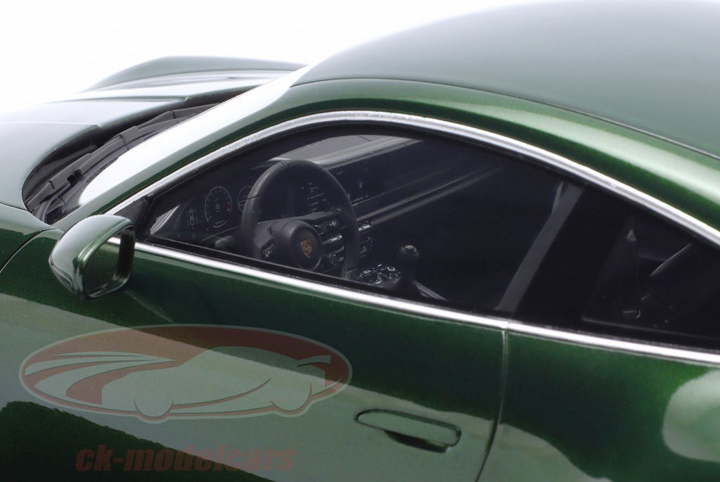 Porsche 911 (992.2) GT3 Touring Anno di costruzione 2025 verde quercia metallico 1:12 Spark