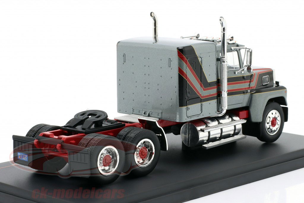 Ford LTL 9000 Sattelzugmaschine Baujahr 1978 silber 1:43 Ixo