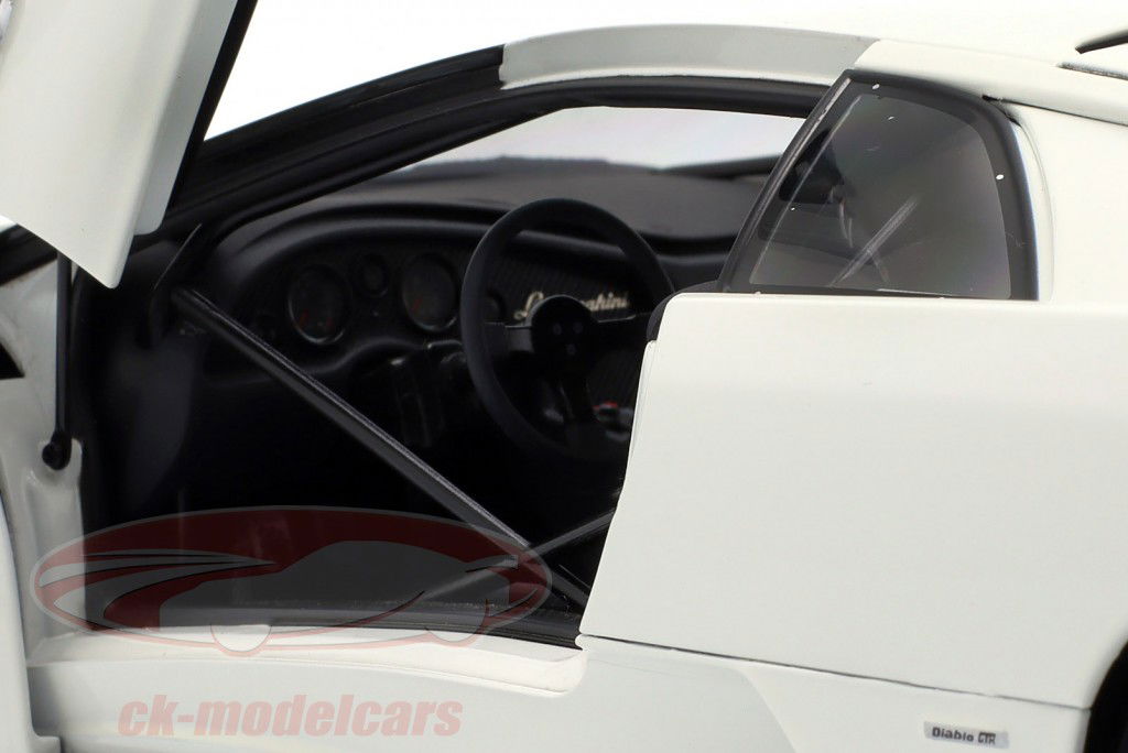 Lamborghini Diablo GTR Ano de construção 1999 branco 1:18 AUTOart