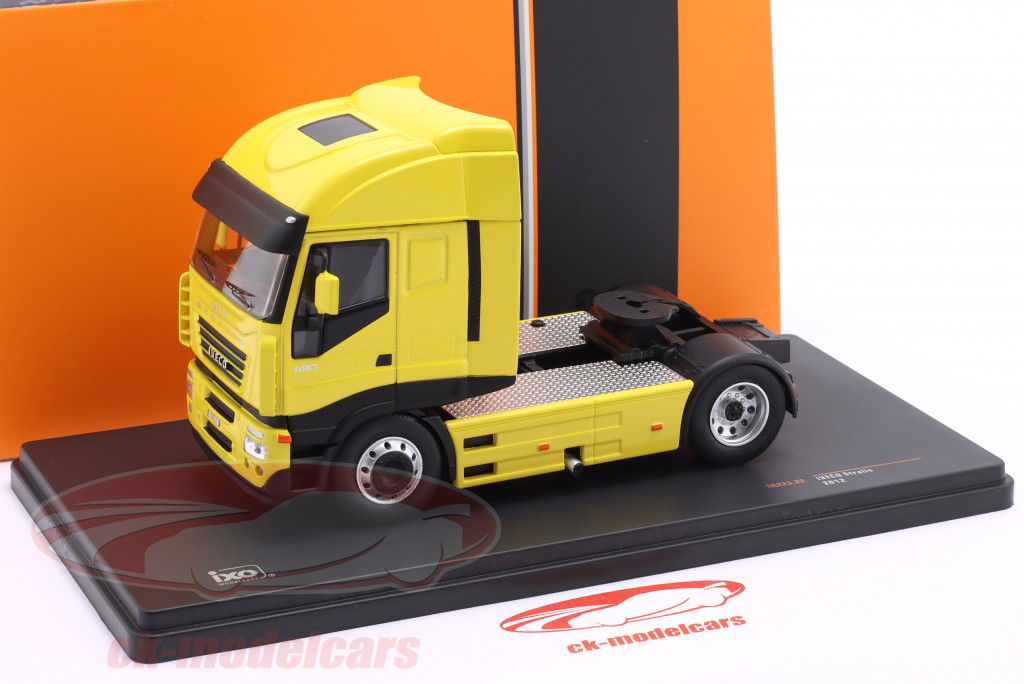 Iveco Stralis SZM Année de construction 2002 jaune 1:43 Ixo
