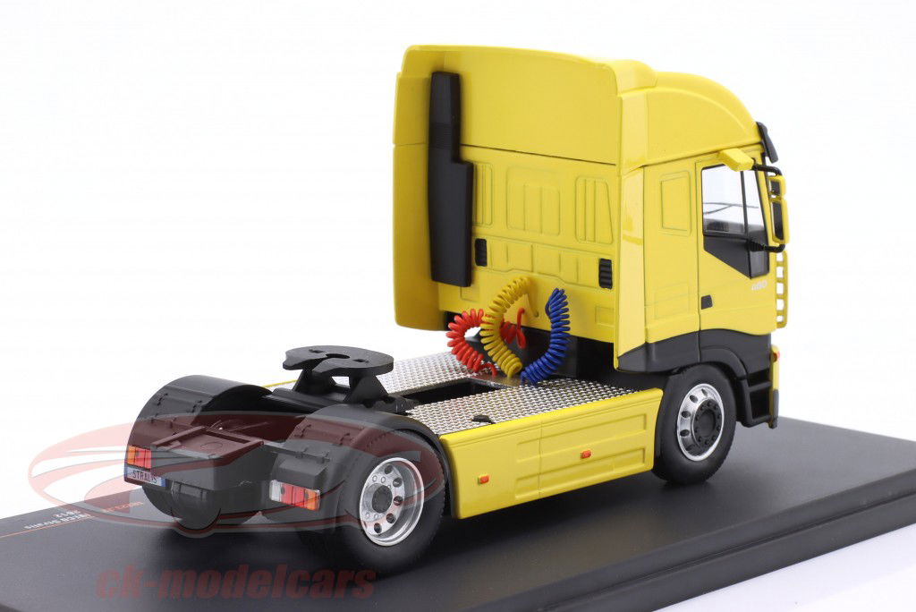 Iveco Stralis Sattelzugmaschine Baujahr 2002 gelb 1:43 Ixo