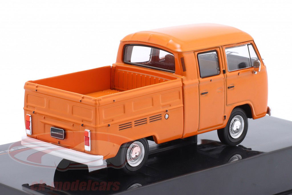 Volkswagen VW T2b Doppelkabine Pick-Up 1972 orange 1:43 Ixo