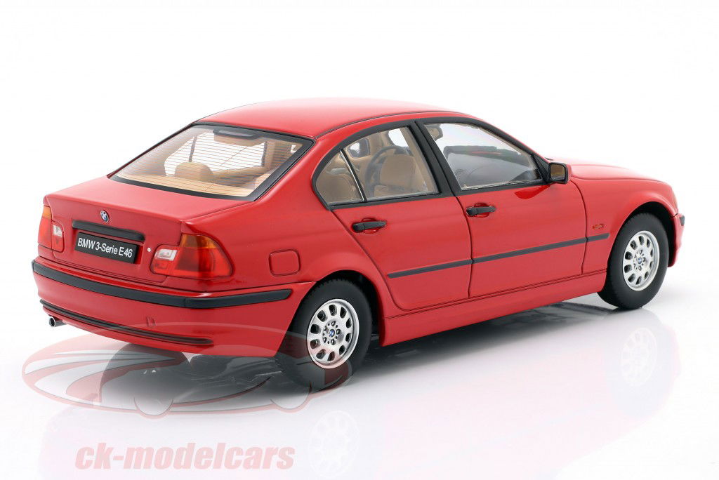 BMW 3er série (E46) limousine Année de construction 1999 rouge 1:18 KK-Scale