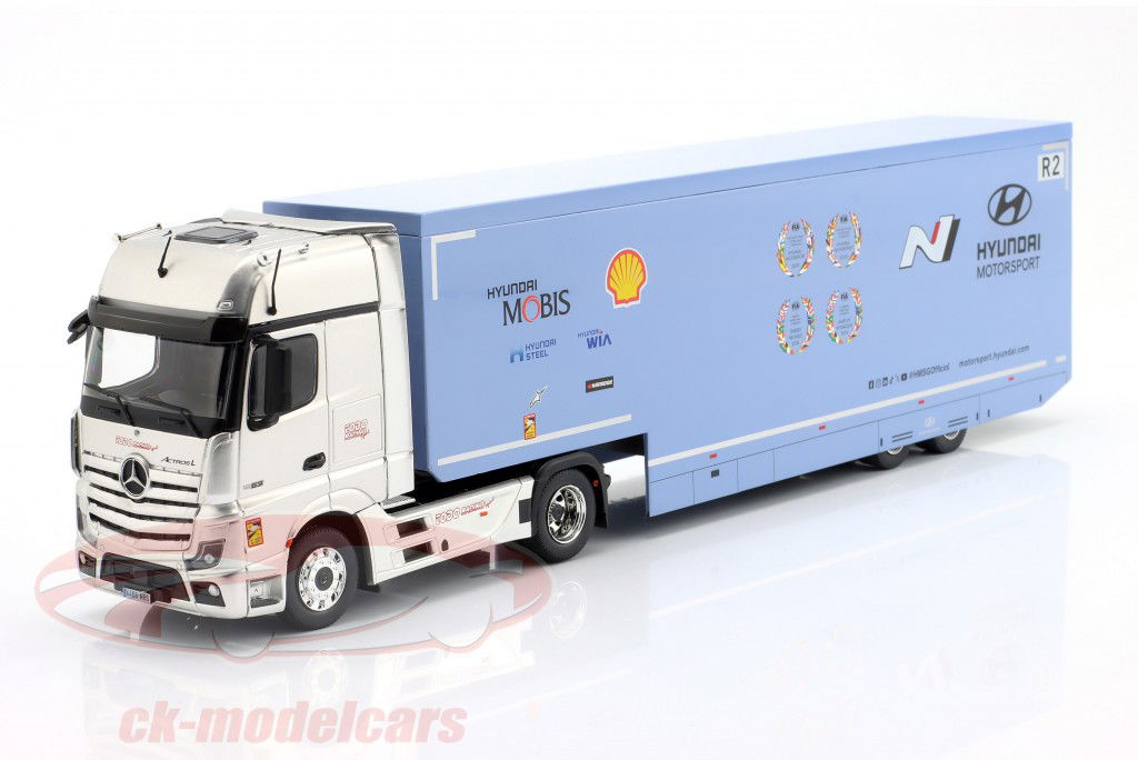 Mercedes-Benz Actros MP4 Race car transporter Hyundai Motorsport 1:43 Ixo