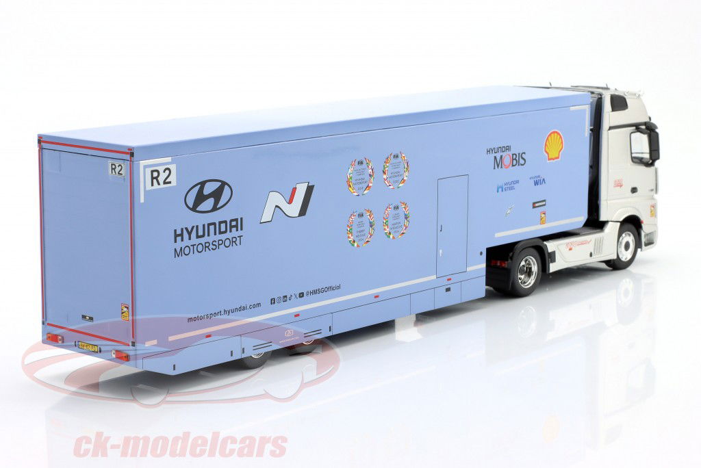 Mercedes-Benz Actros MP4 гоночный транспортер Hyundai Motorsport 1:43 Ixo