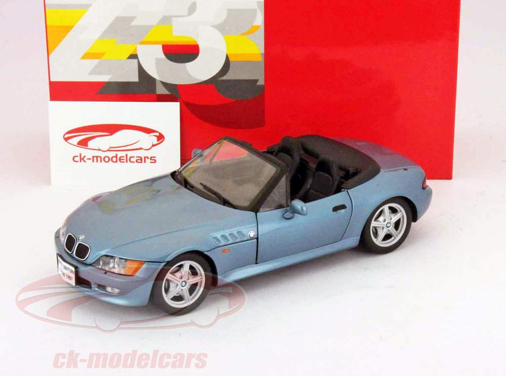 BMW Z3 Roadster синий Атланте 1:18 UT
