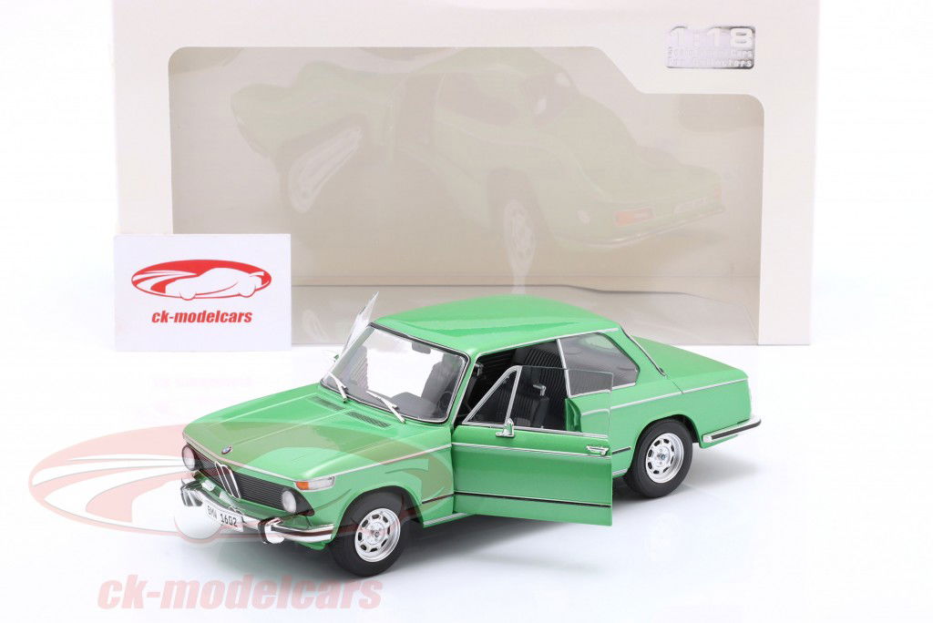 BMW 1602 Taiga year 1971 green 1:18 Solido